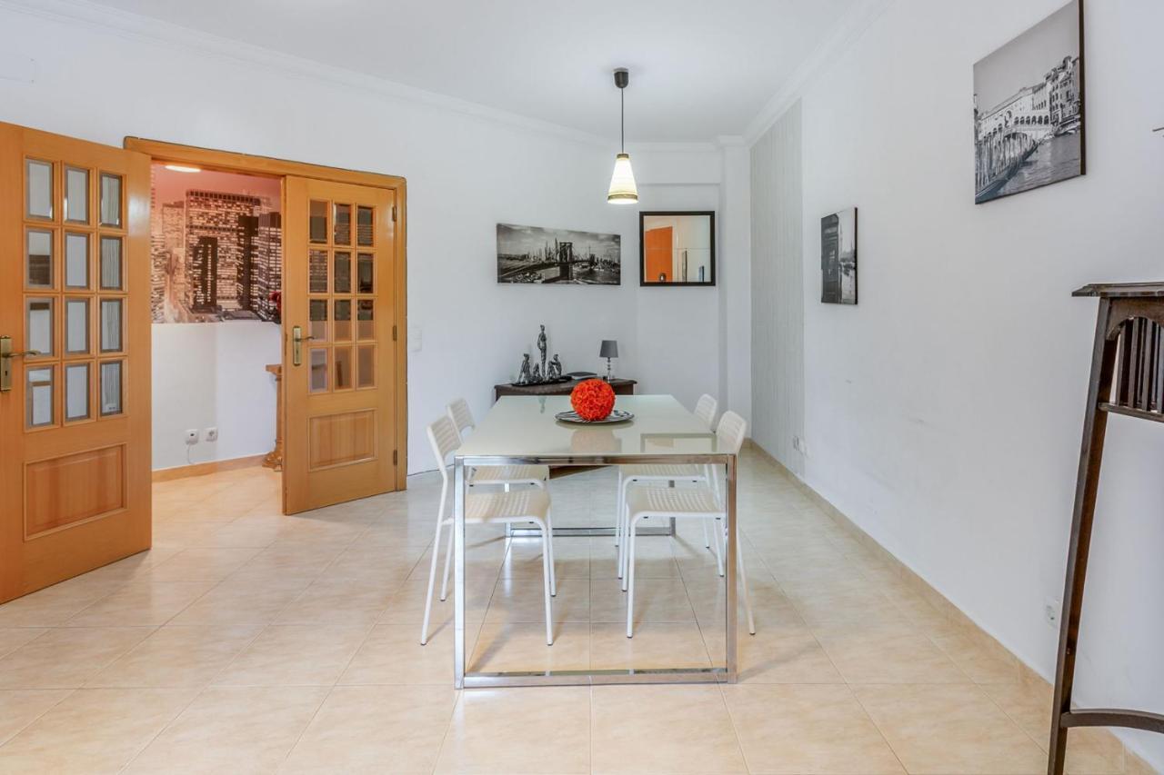 Spacious 2 Bdr Apartment W/ Patio By Lovelystay Armacao de Pera Exterior photo