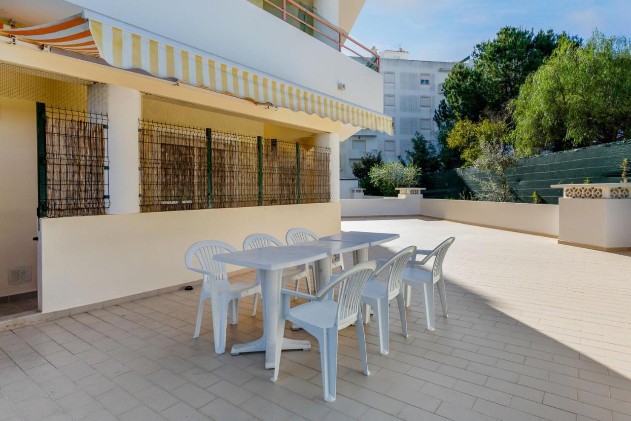 Spacious 2 Bdr Apartment W/ Patio By Lovelystay Armacao de Pera Exterior photo